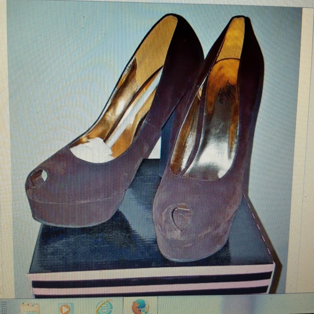 Brown round toe sexy silhouette platform high heel